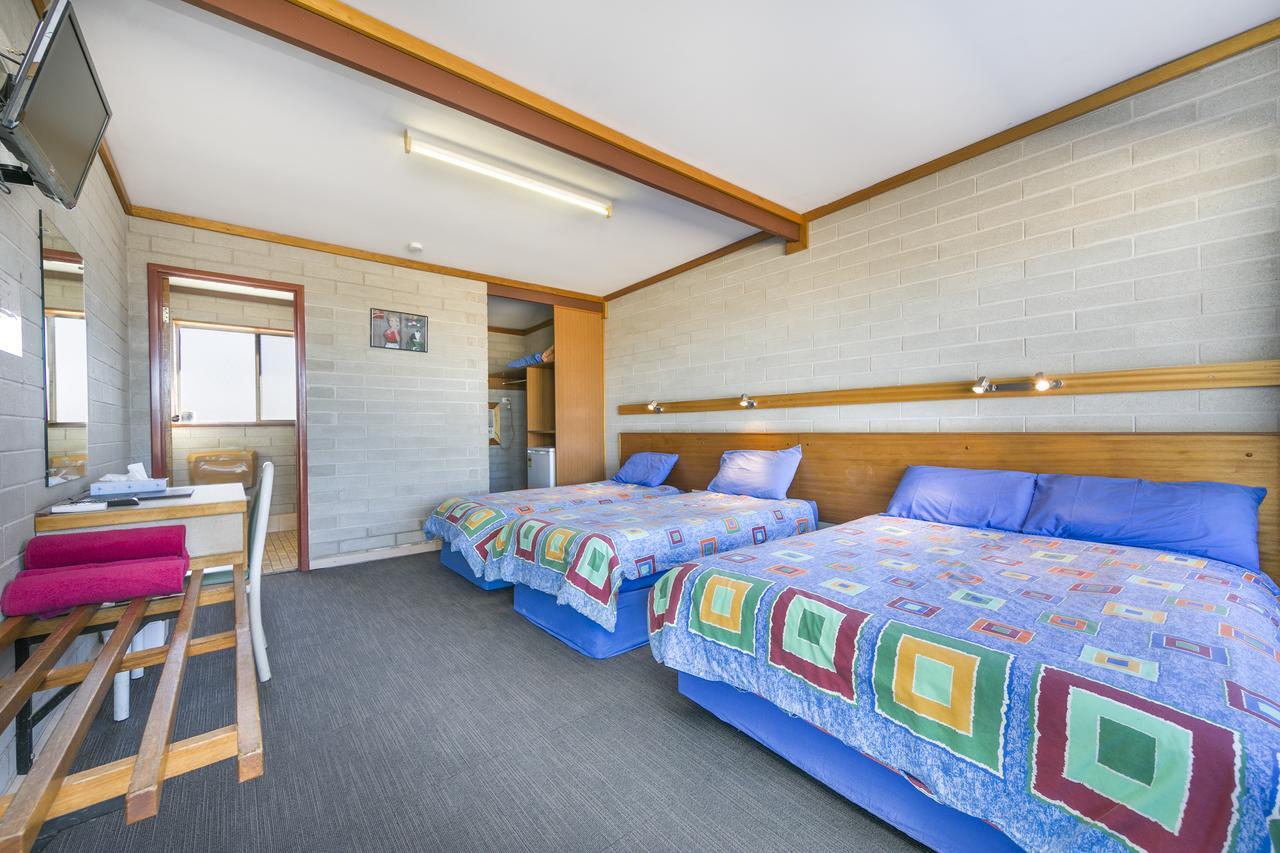 Nullarbor Roadhouse Hotel Buitenkant foto