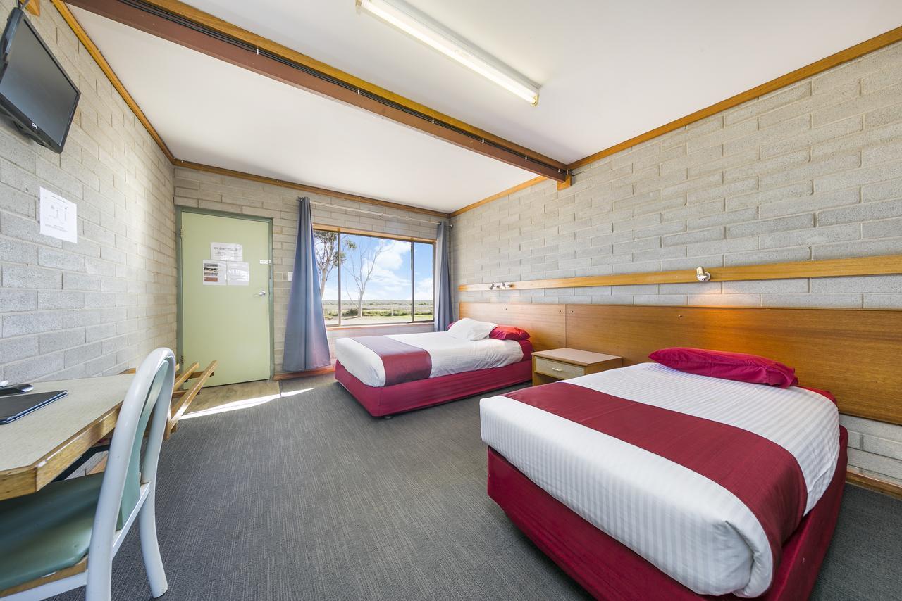 Nullarbor Roadhouse Hotel Buitenkant foto